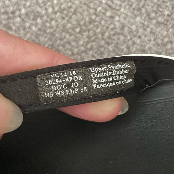 OLUKAI- Ho‘ōpio Women’s Classic Beach Sandals - Picture 4 of 4